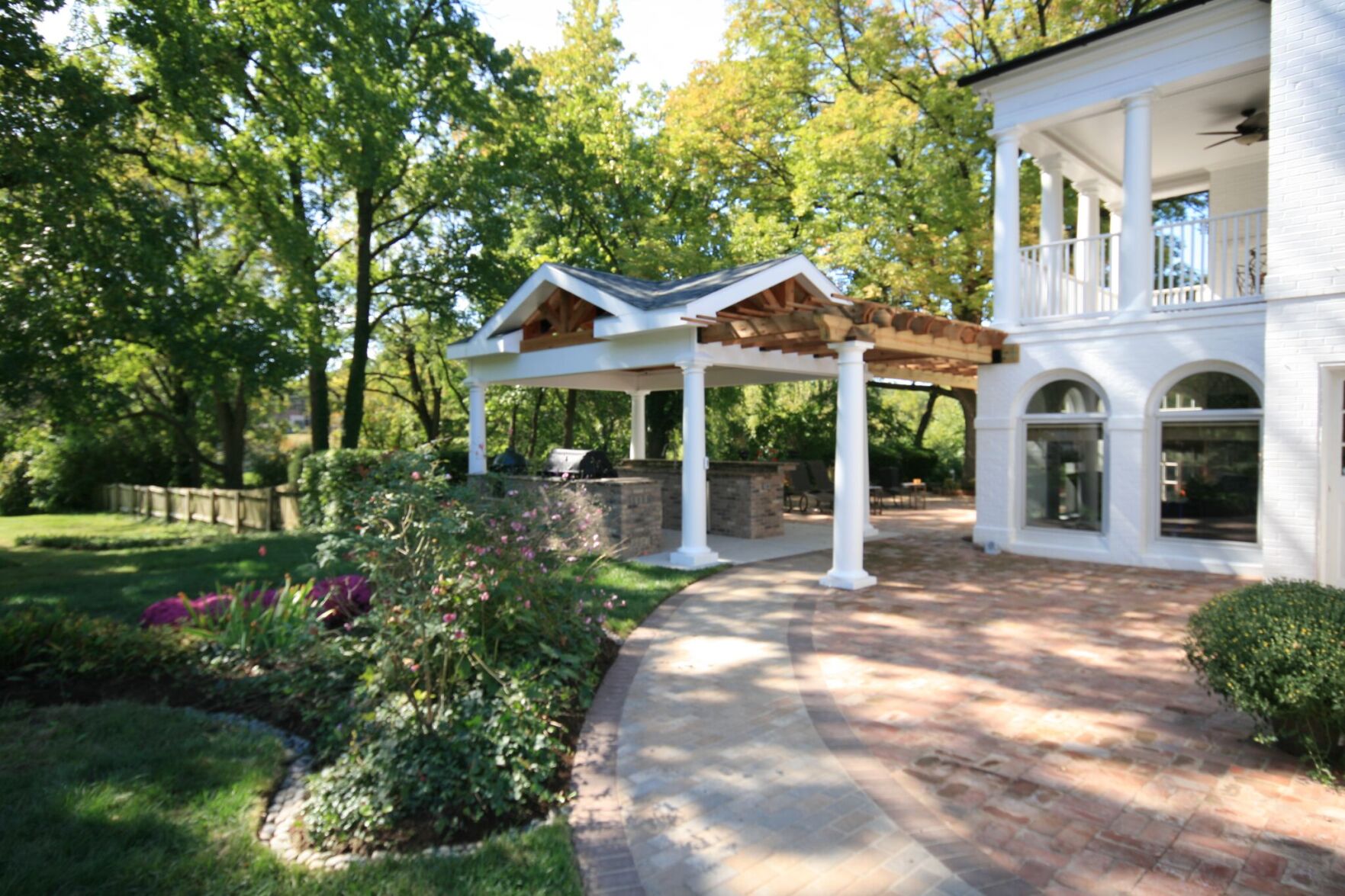 LANDSCAPE DESIGN: Quiet Village Landscaping